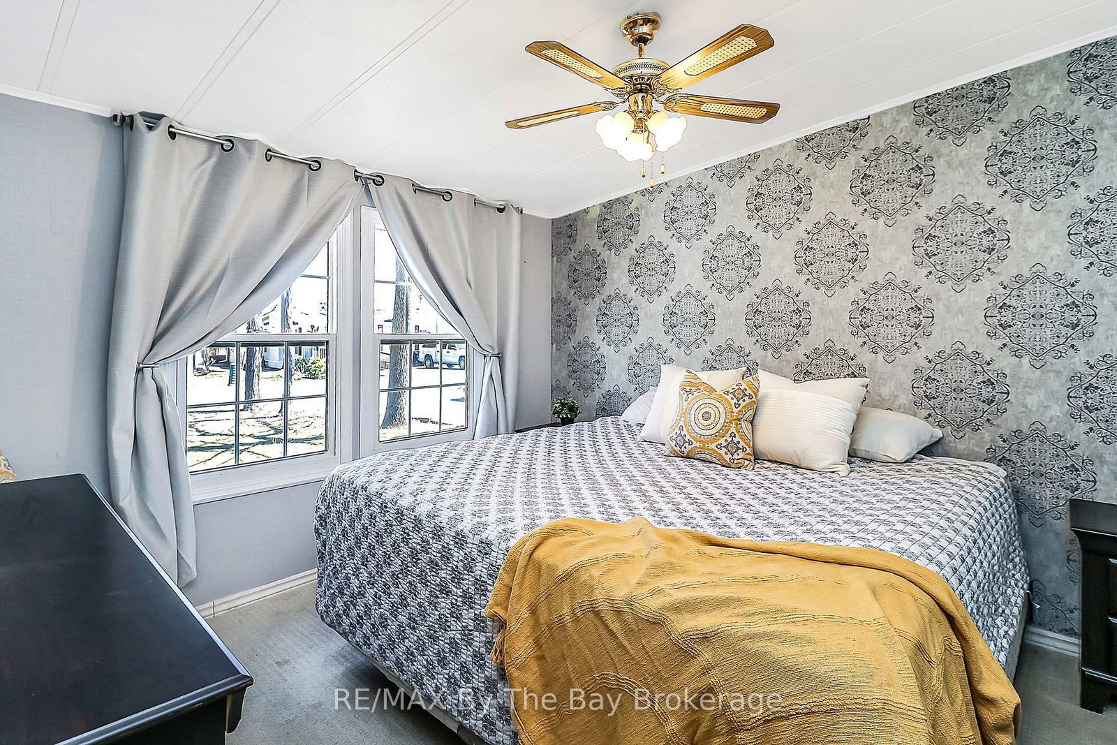 6 Pacific Avenue • Wasaga Beach, ON photo 10