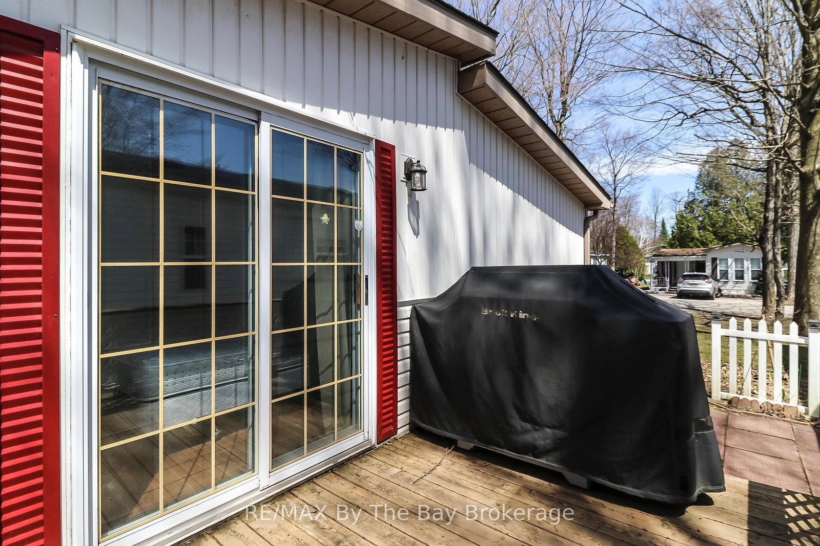 6 Pacific Avenue • Wasaga Beach, ON photo 16
