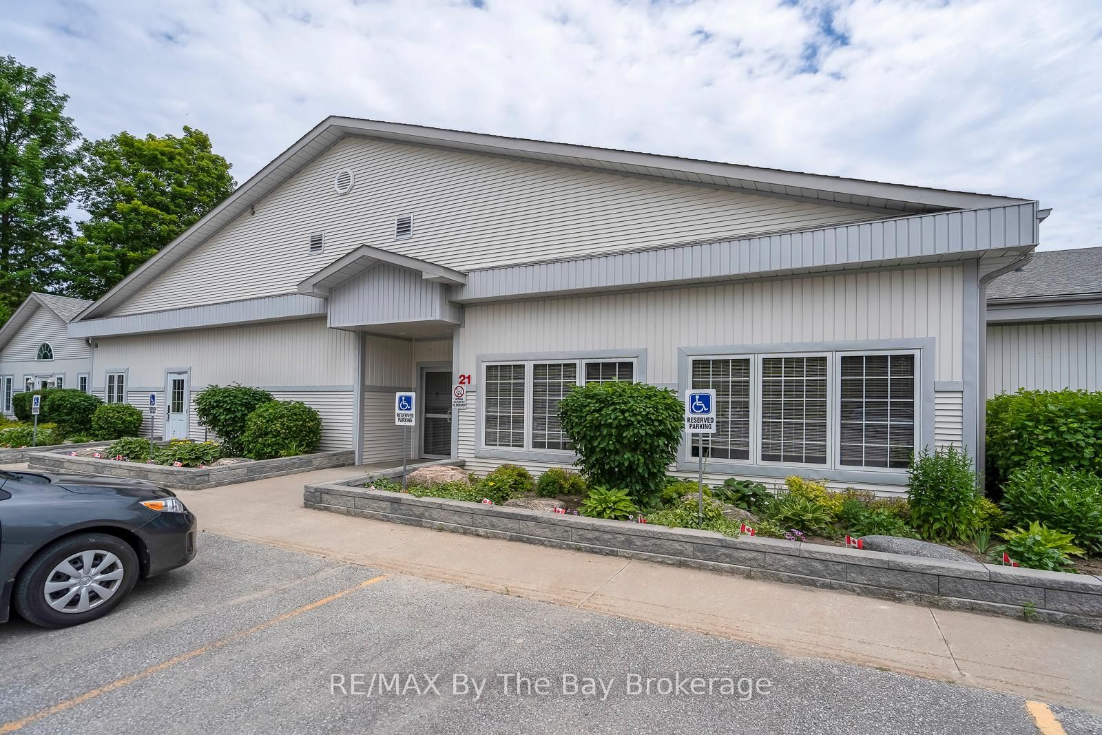 6 Pacific Avenue • Wasaga Beach, ON photo 21