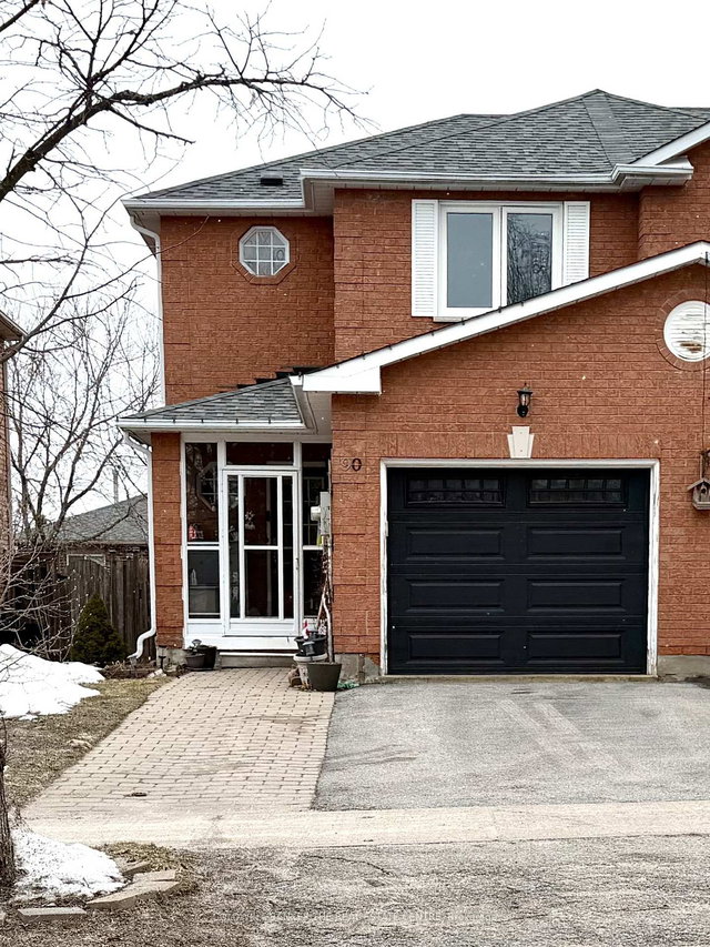 90 Bruce Crescent