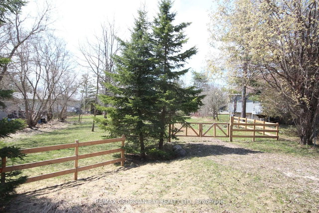 5766 Penetanguishene Highway