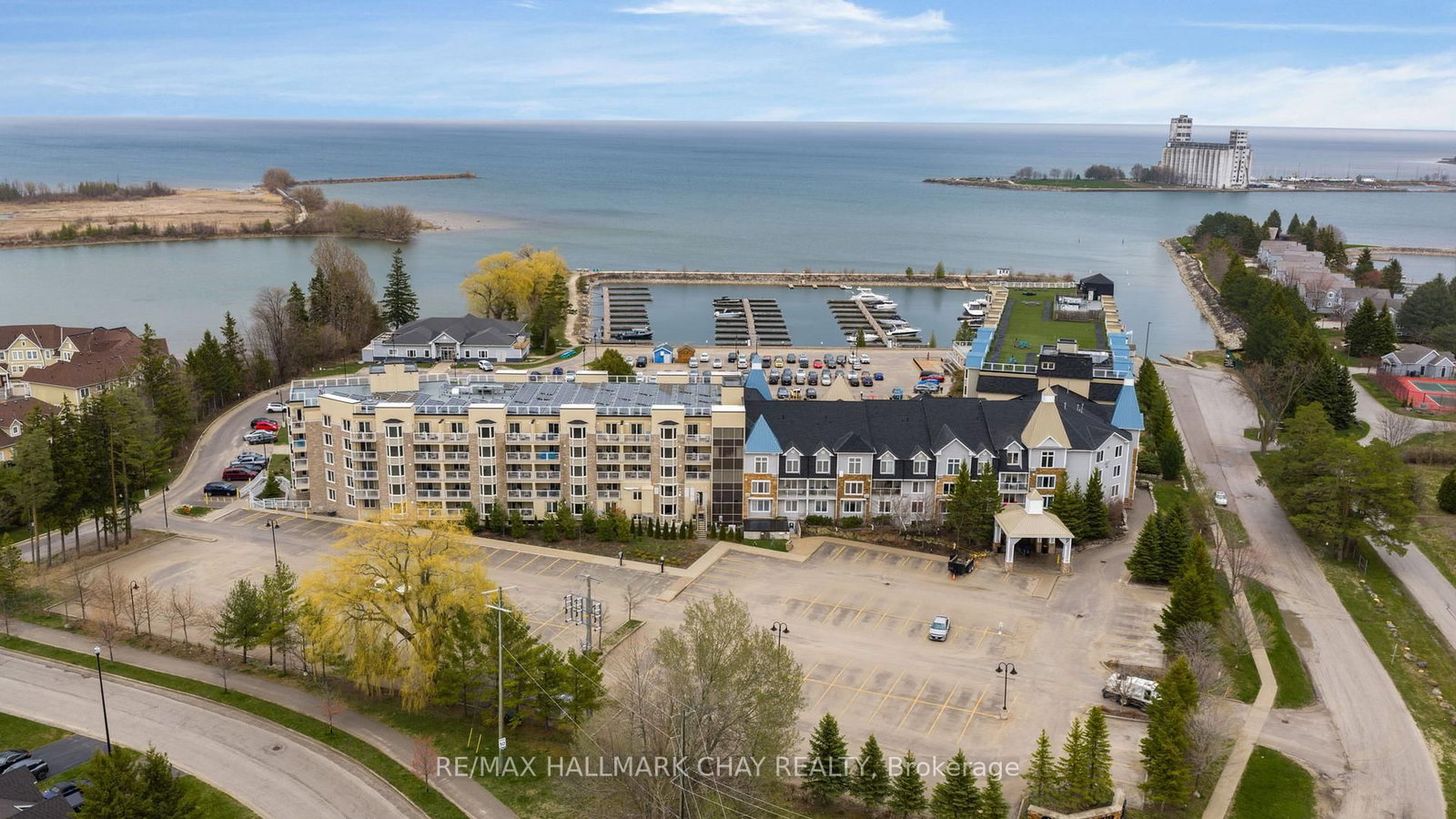 9 E Harbour Street • #6411/6413 • Collingwood, ON photo 4
