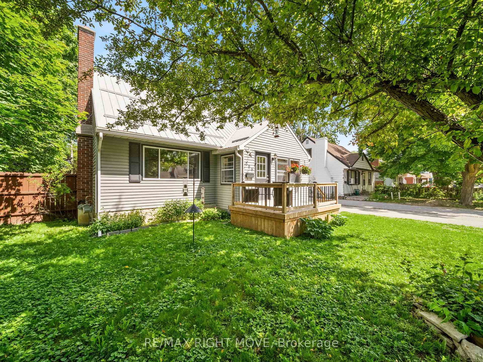 Listing Image 3