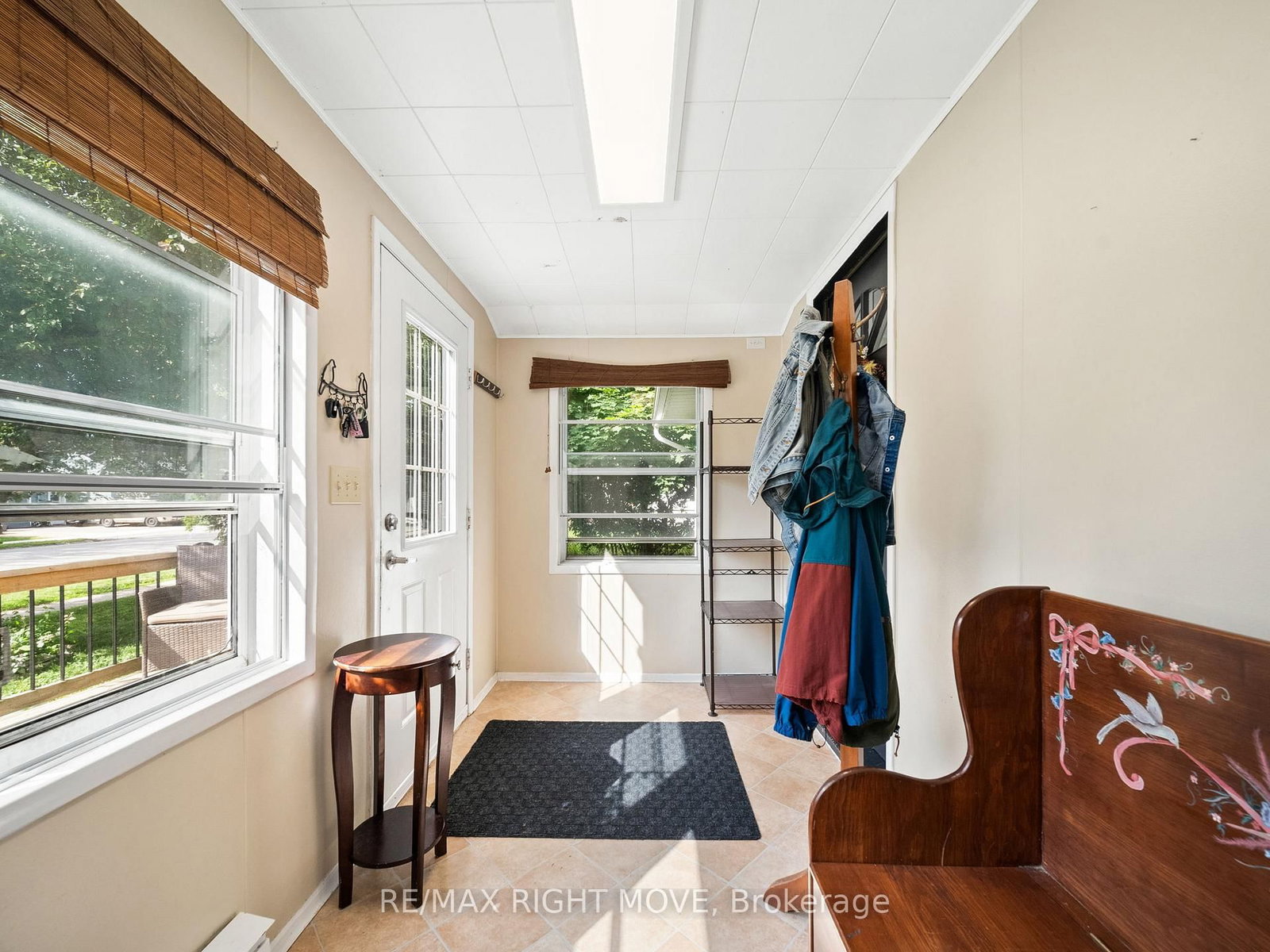 Listing Image 6