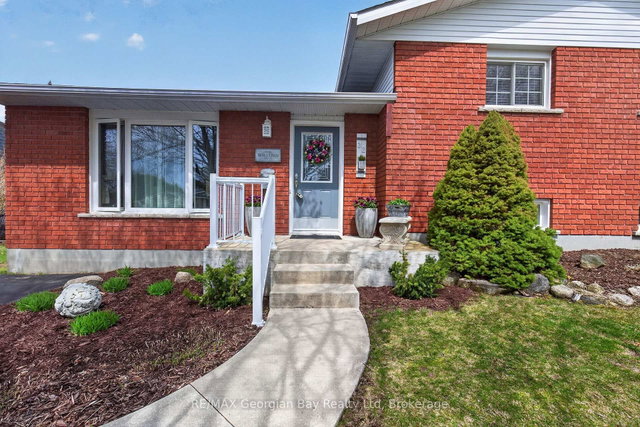 32 BONAVENTURE Place