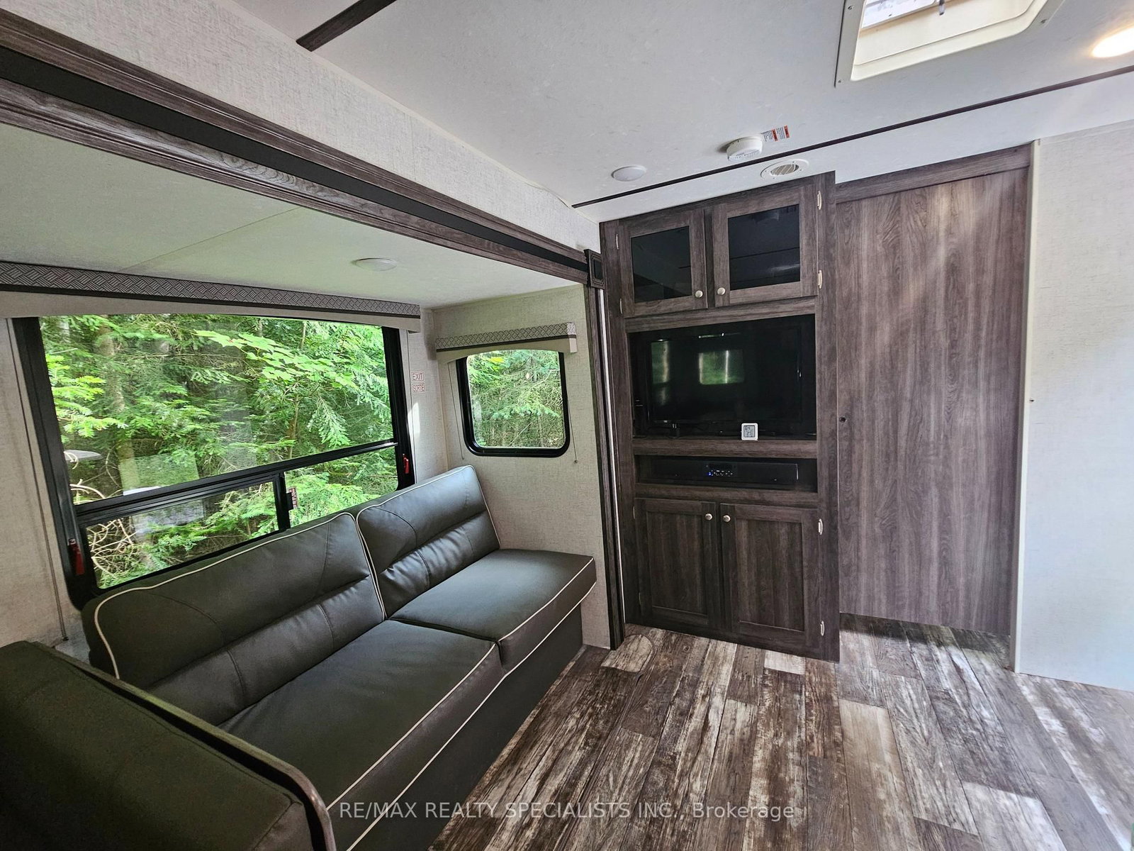 3878 Cambrian Road • Severn, ON photo 13