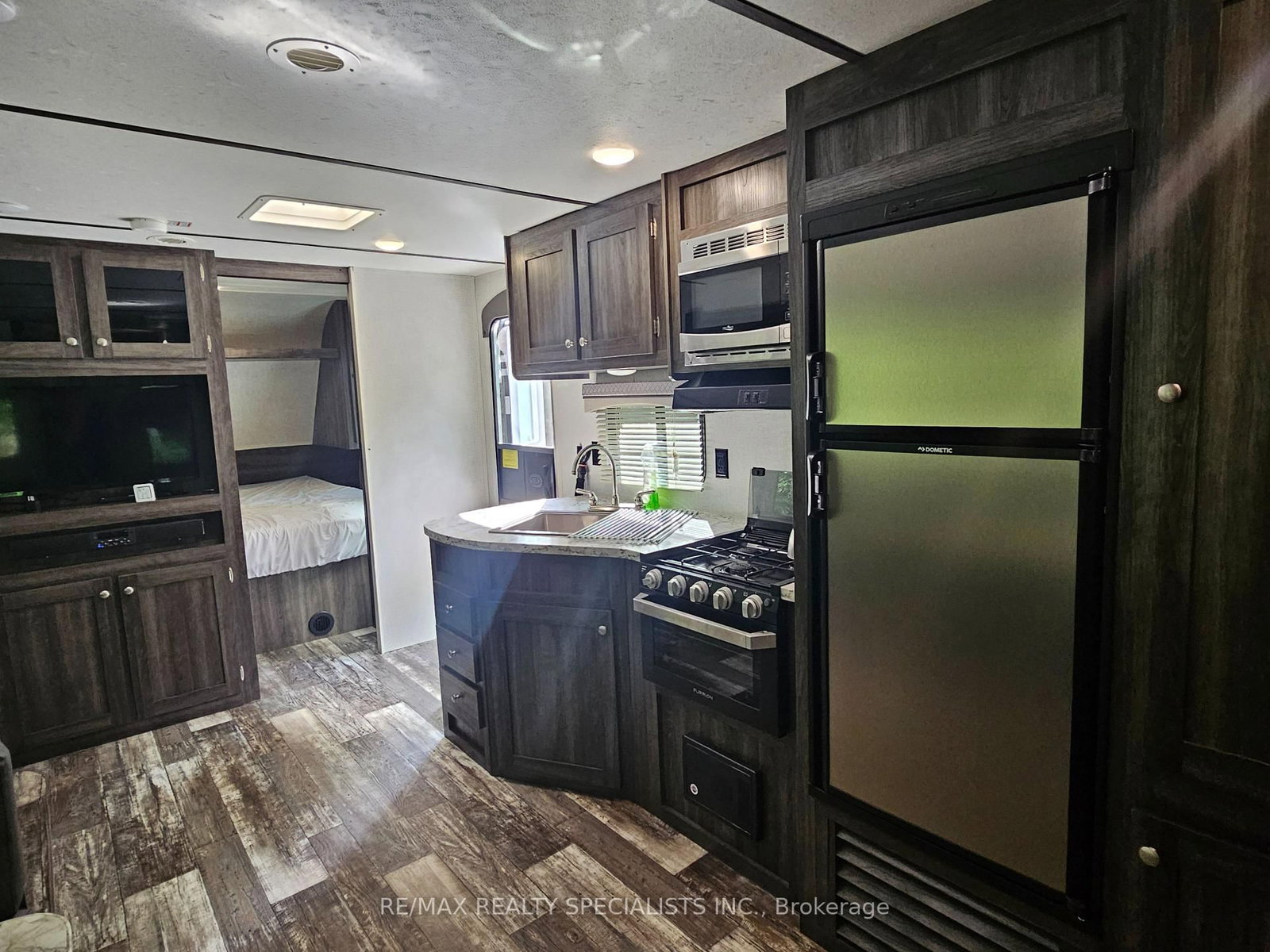 3878 Cambrian Road • Severn, ON photo 14