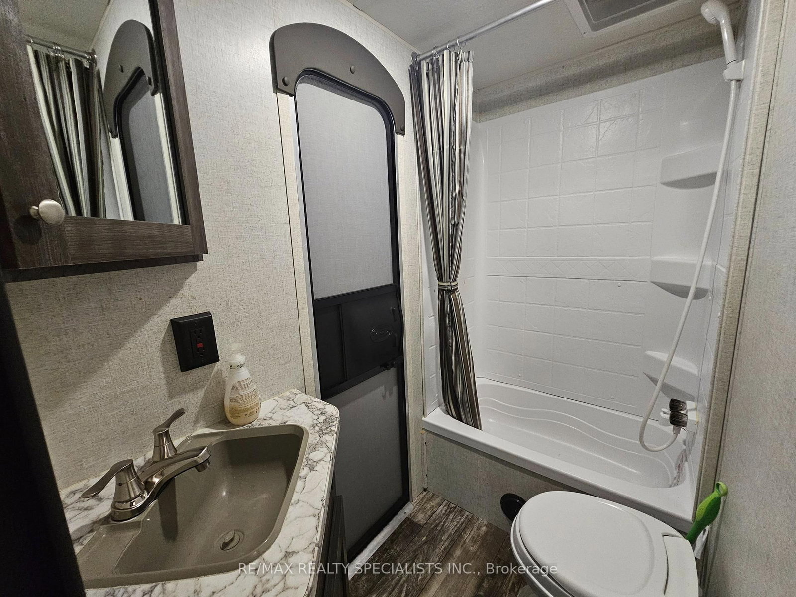 3878 Cambrian Road • Severn, ON photo 17