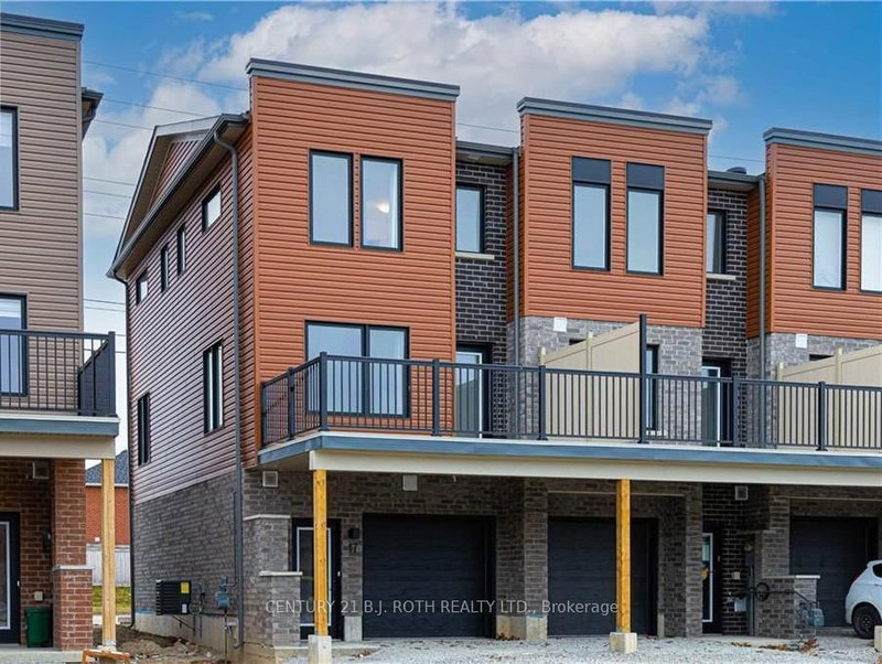home for lease on 17 Fairlane Avenue