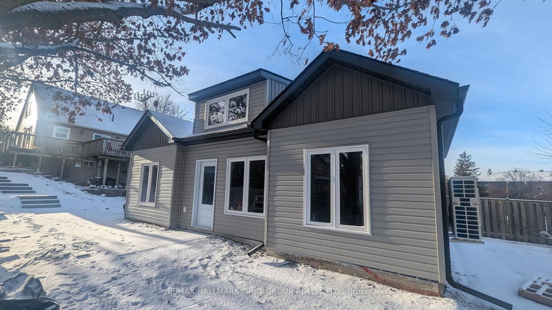 home for lease on 88 Codrington Street