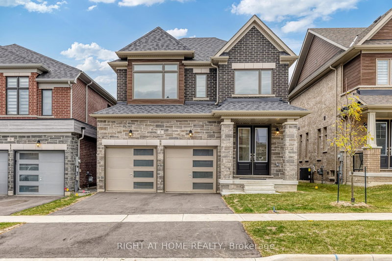 home for sale on 8 Daisy Street
