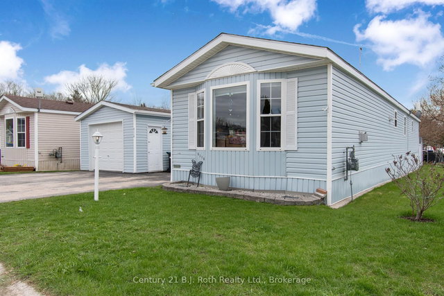 4114 Hemlock Crescent