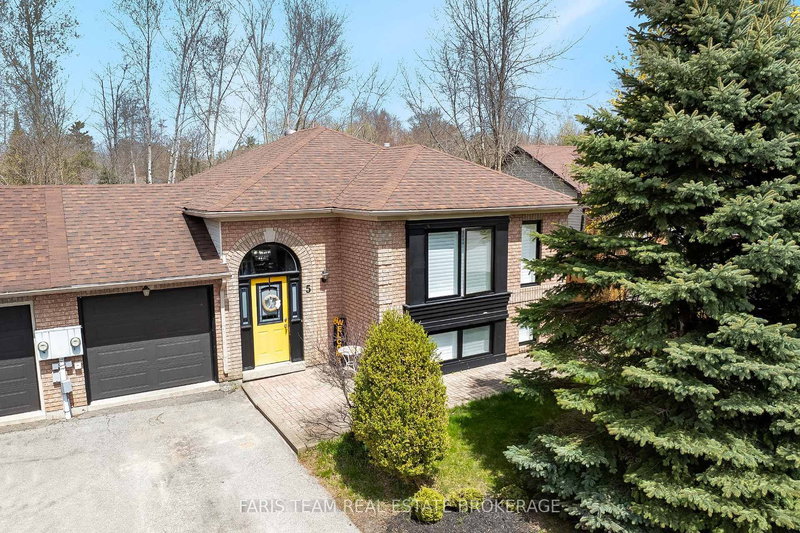 home for sale on 5 Harbour Crescent