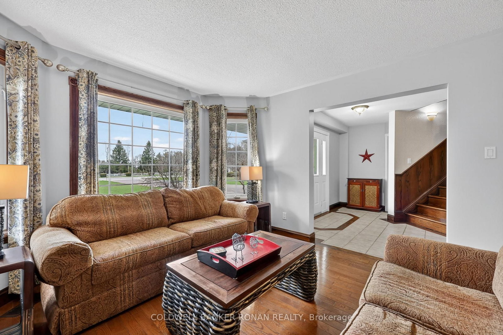 Listing Image 6