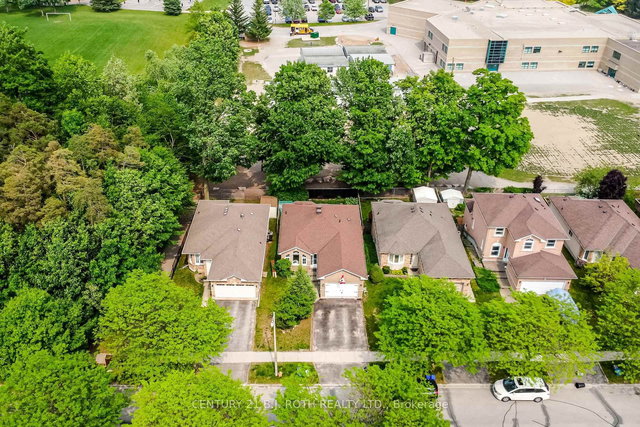 37 Nicholson Drive
