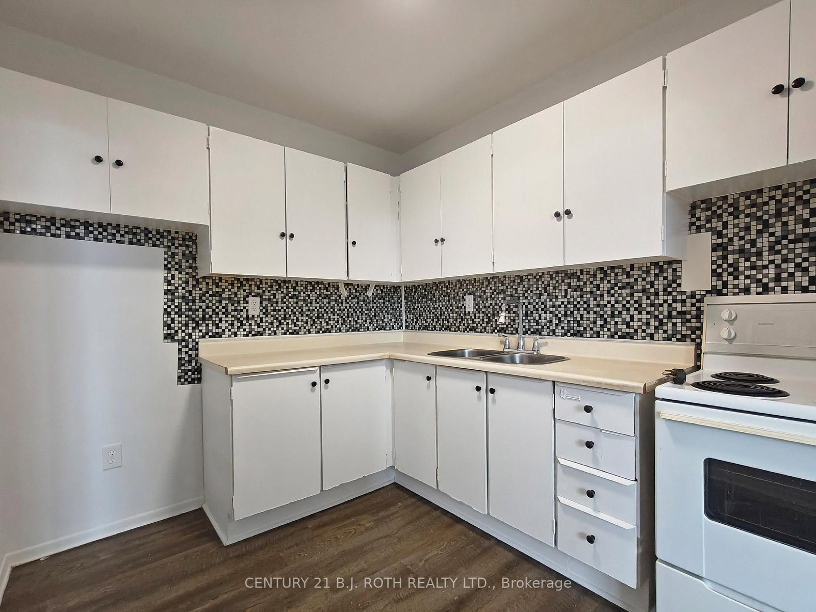 98 Holgate Street, Unit 407 - Photo 5