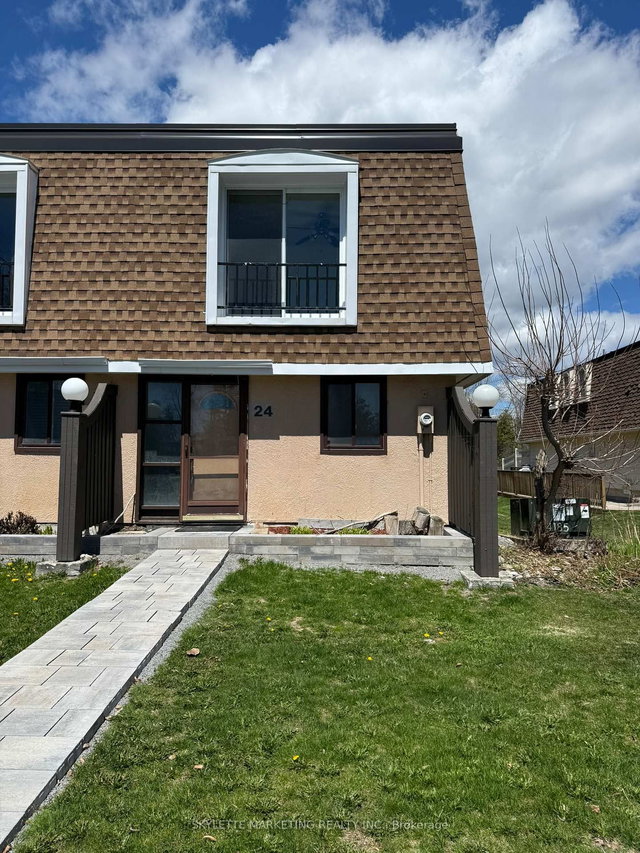 24 - 2 Paradise Boulevard
