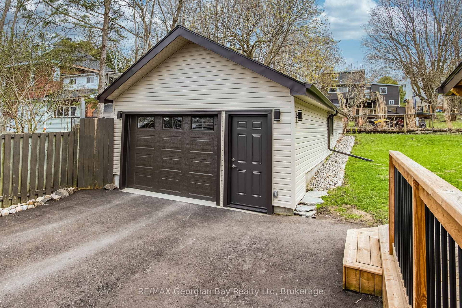641 Bay Street • Midland, ON photo 27