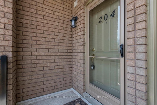 204 - 492 Laclie Street