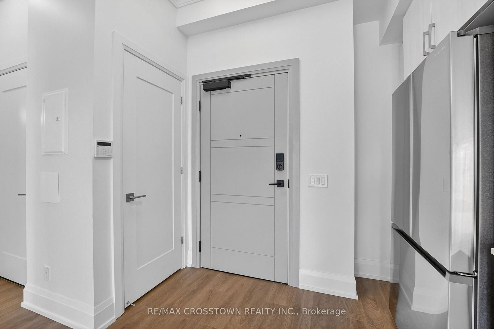 1 Hume Street, Unit 220 - Photo 2