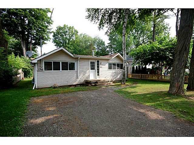 696 Hastings Ave, Innisfil, L9S 1Z3 | Image 2