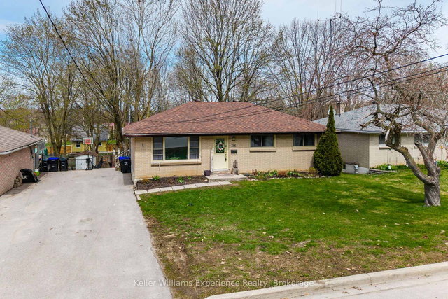 316 HANLY Street