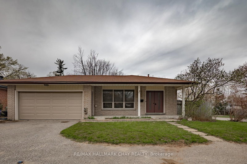 44 Marshall St, Barrie, L4N 3S7 | Image 2