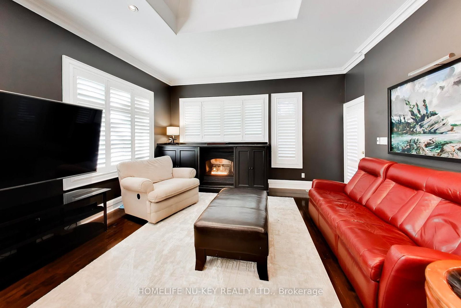 38 CASTLE Drive • Barrie, ON photo 12