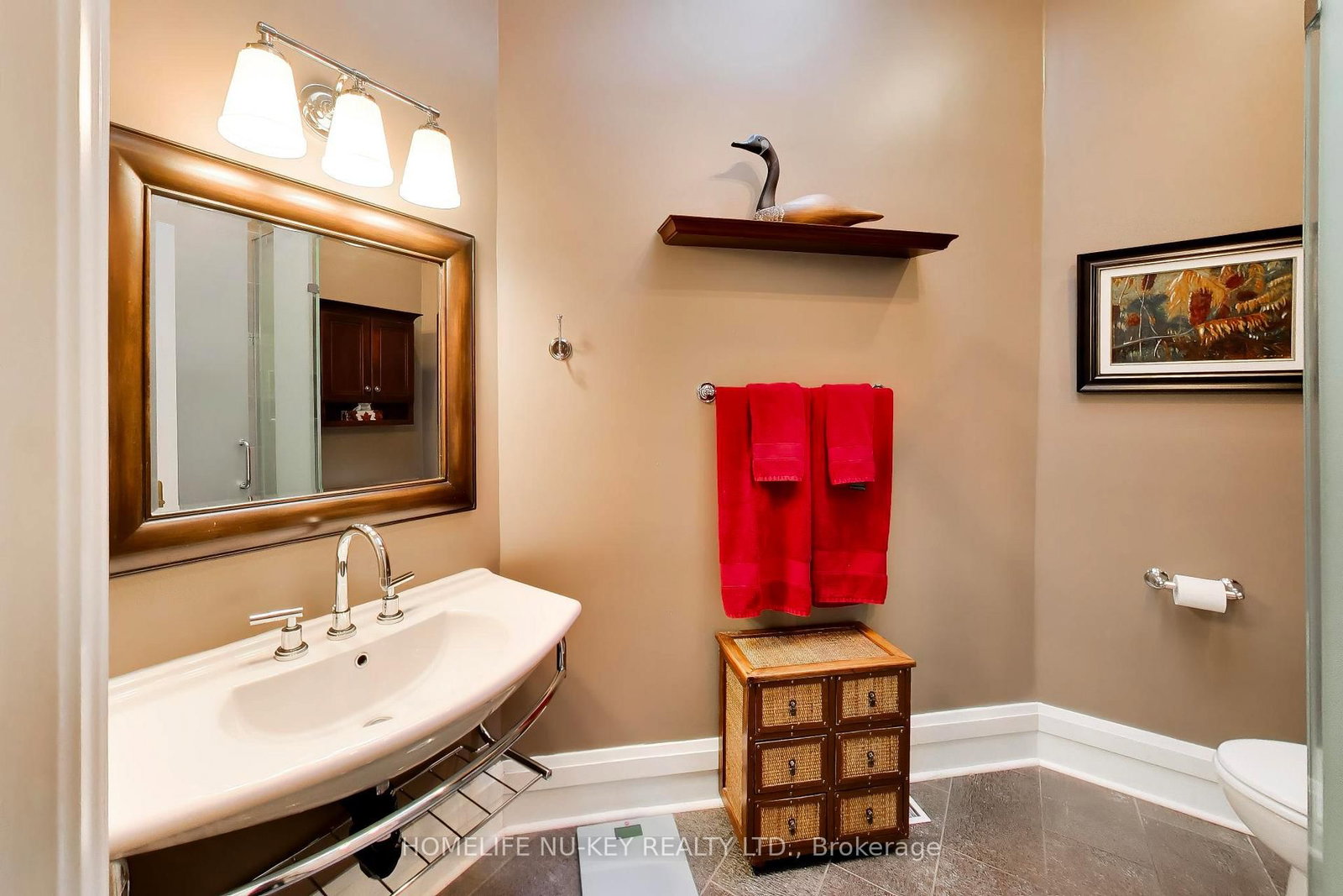 38 CASTLE Drive • Barrie, ON photo 21