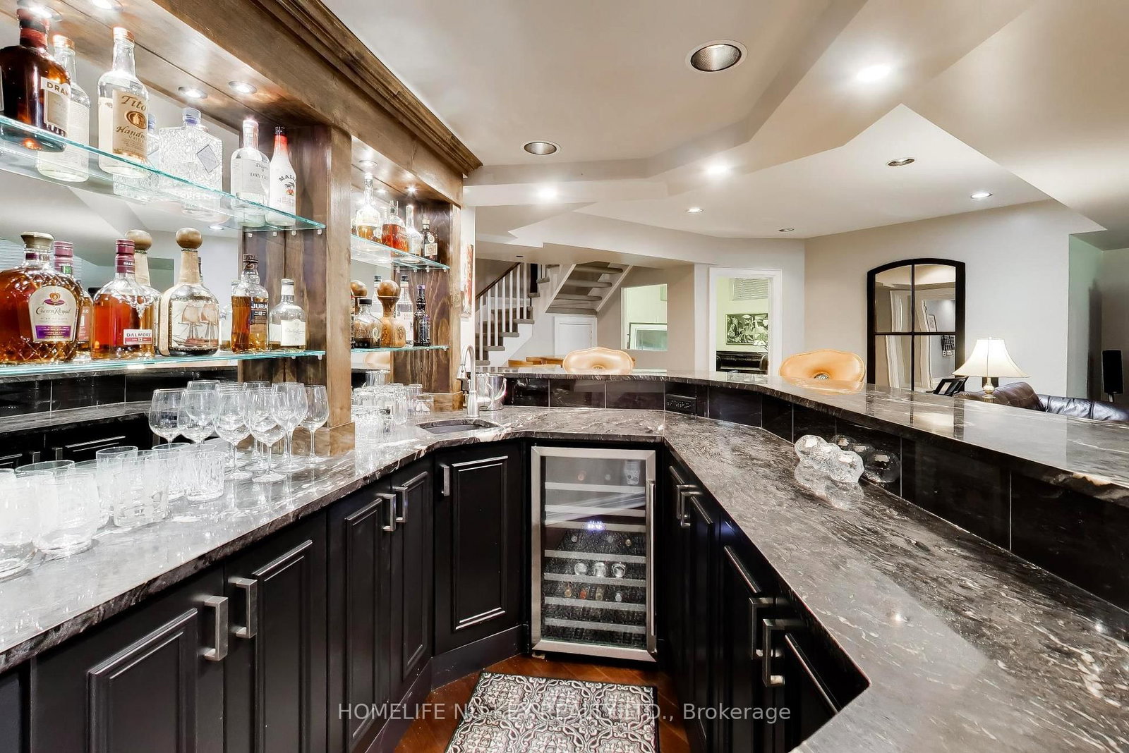 38 CASTLE Drive • Barrie, ON photo 28
