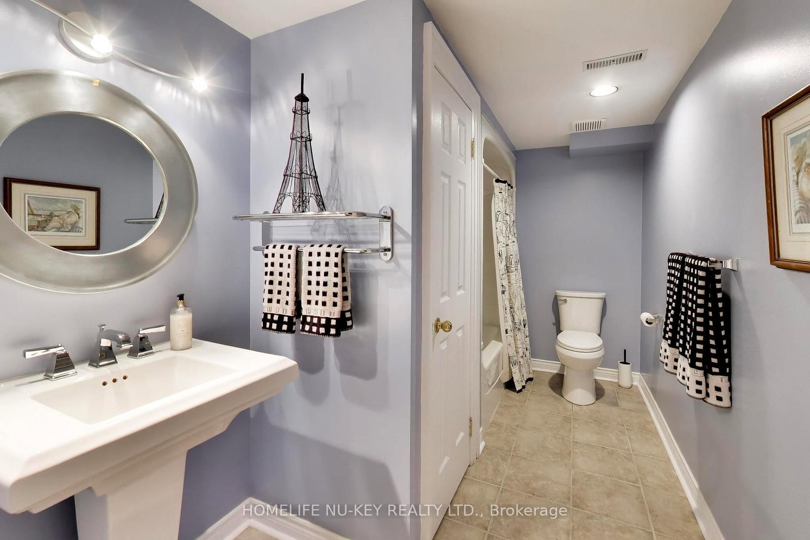 38 CASTLE Drive • Barrie, ON photo 33