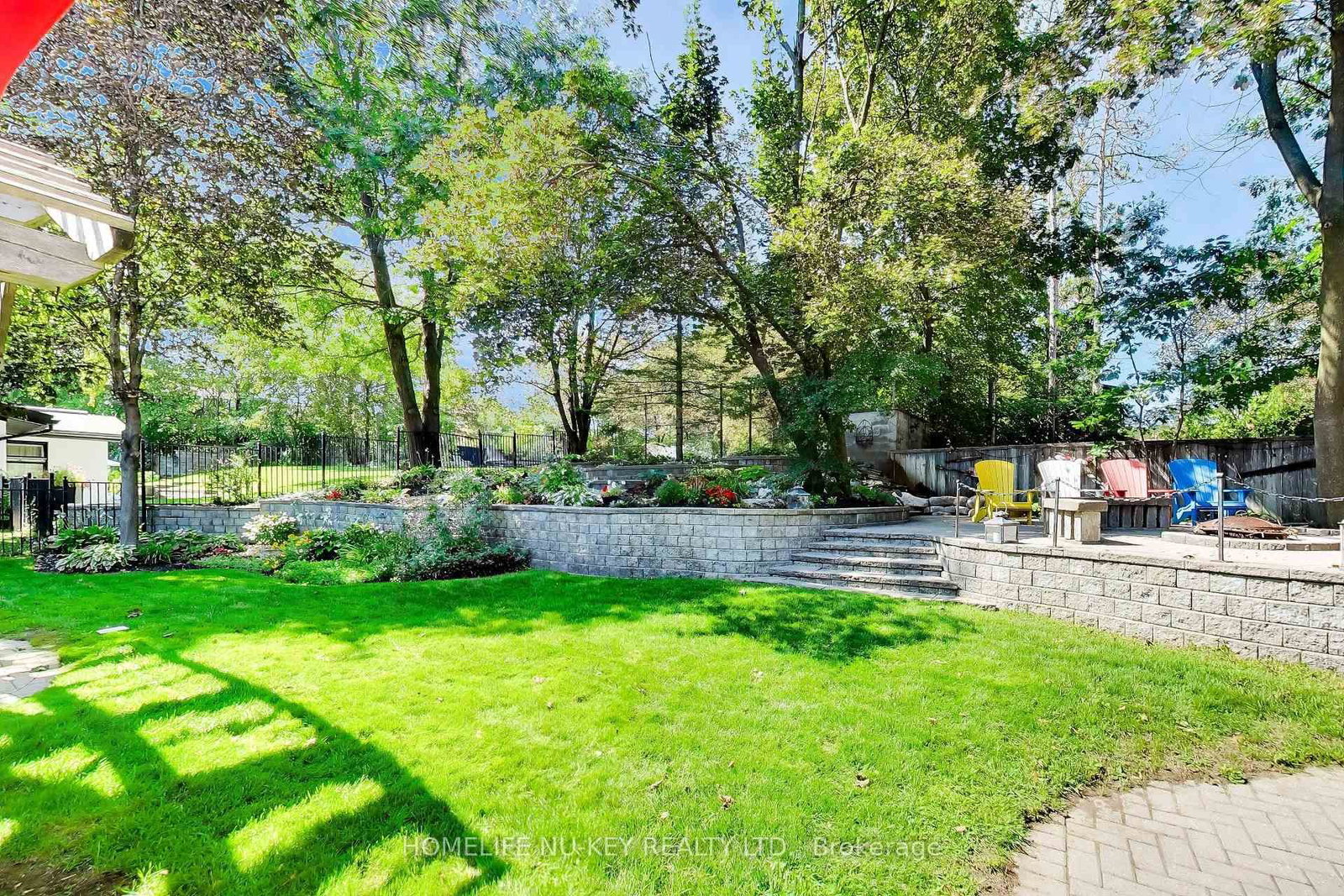 38 CASTLE Drive • Barrie, ON photo 41