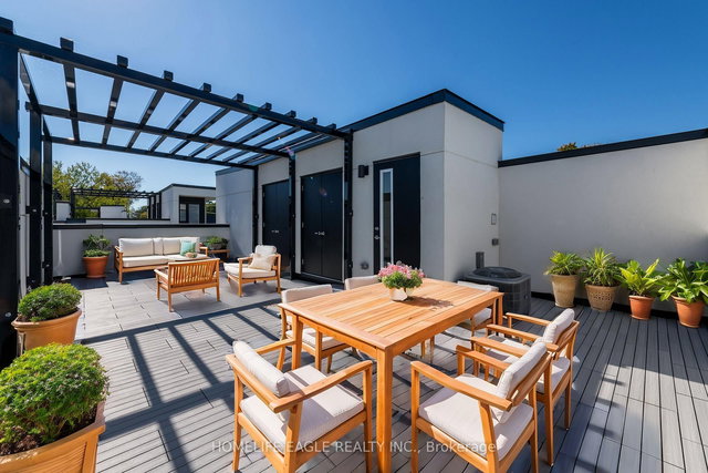2 Mariner's Pier Way