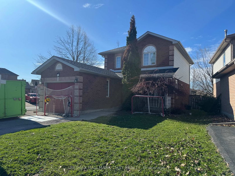 134 Brucker Rd, Barrie, L4N 8H8 | Image 3