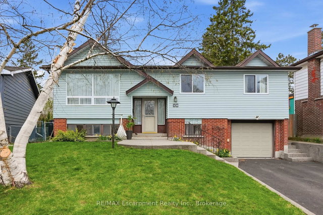 10 Farmingdale Crescent