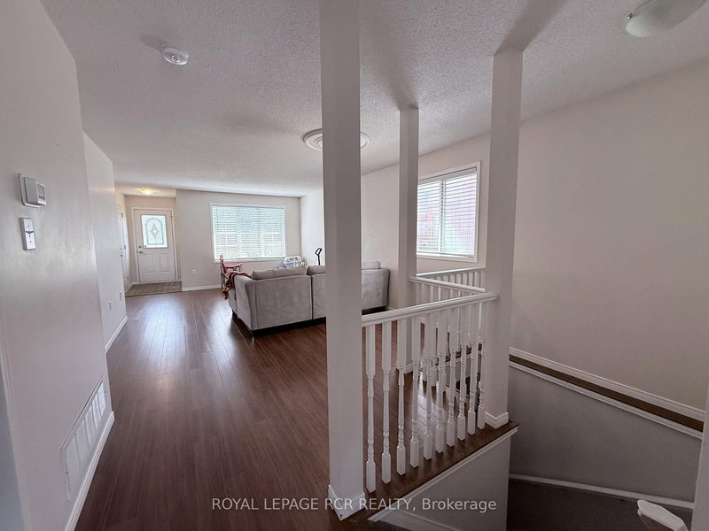 60 Sundew Dr, Barrie, L4N 9L8 | Image 2