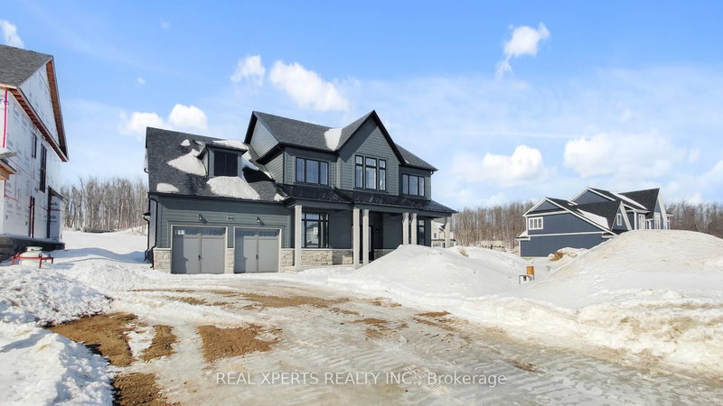 home for lease on 10 Aldwinckle Avenue