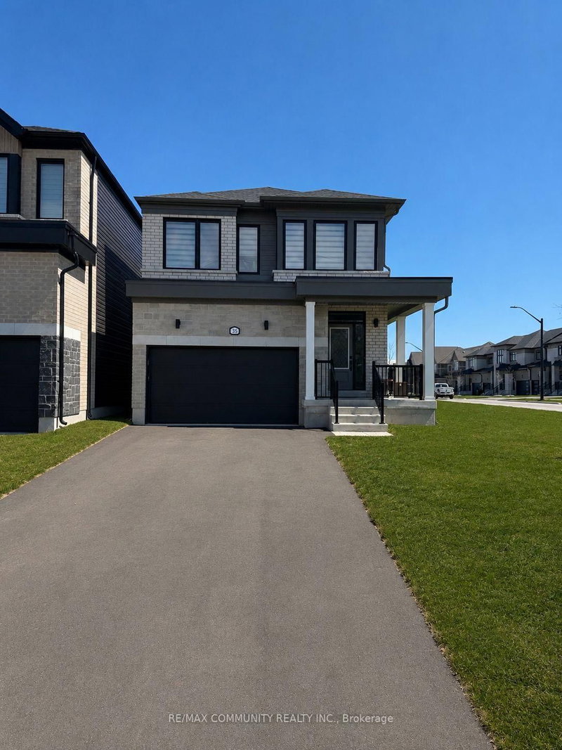 home for lease on 35 Frederica Crescent