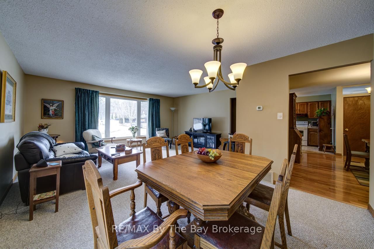 229 E Datas Drive • Clearview, ON photo 15