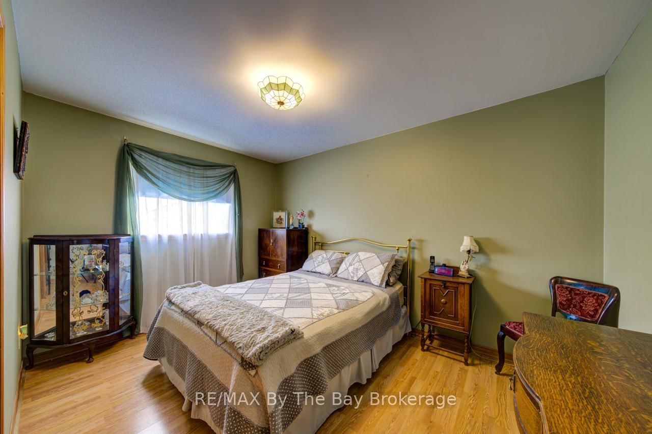 229 E Datas Drive • Clearview, ON photo 19
