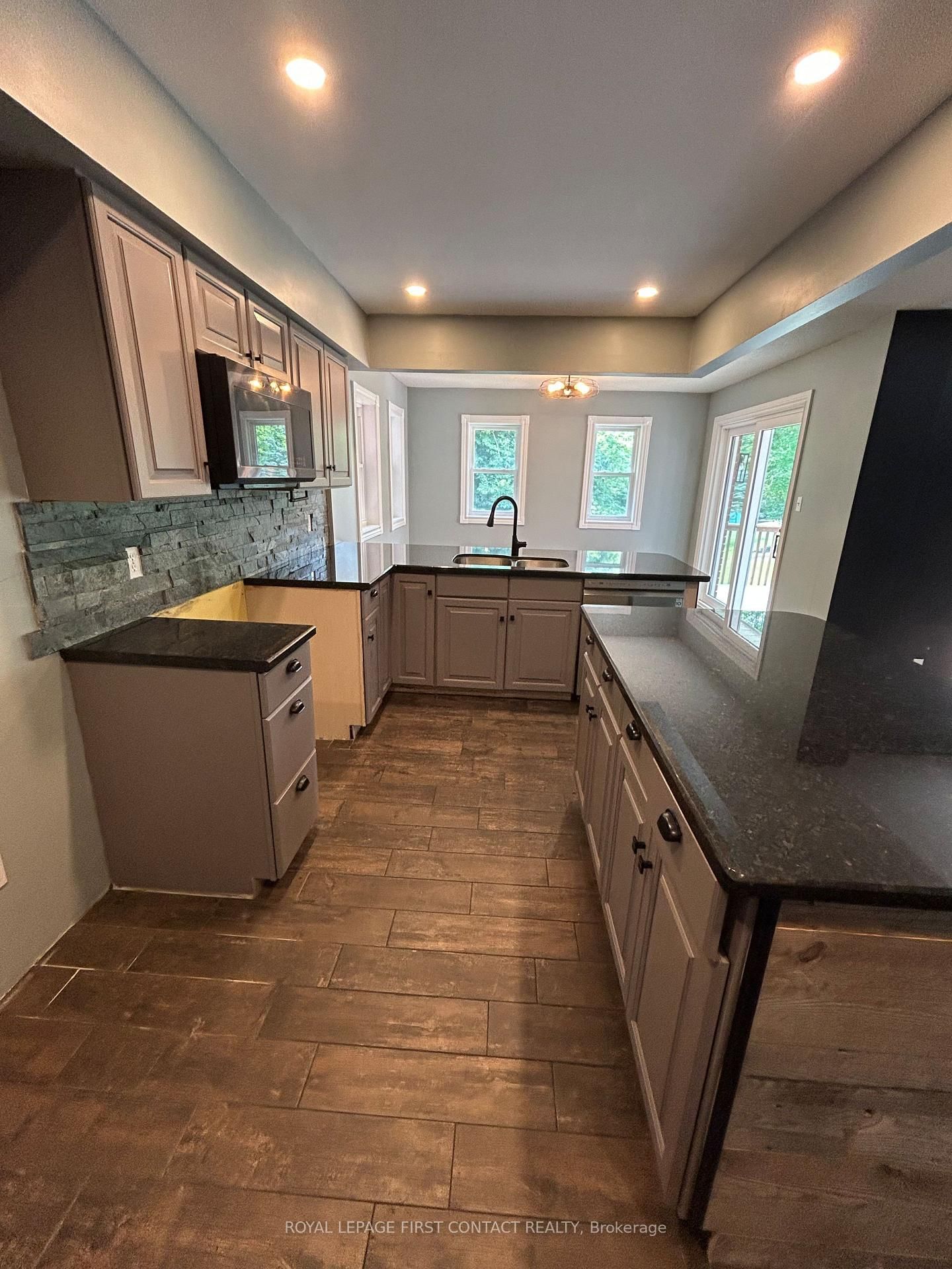 602 Scarlett Line • Springwater, ON photo 30