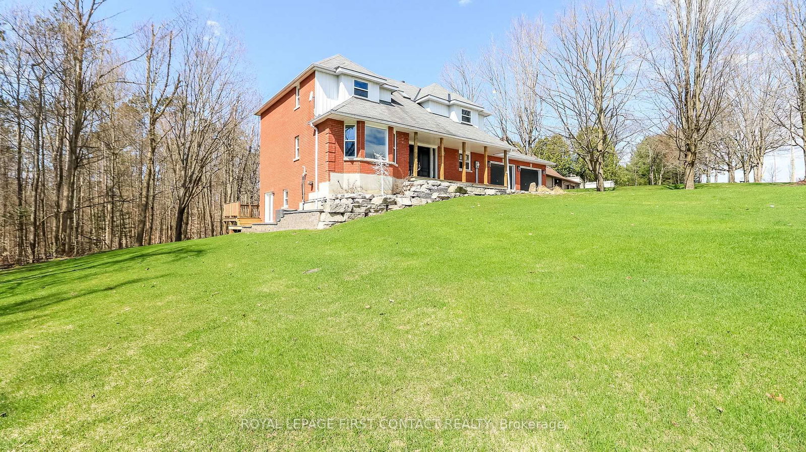 602 Scarlett Line • Springwater, ON photo 4