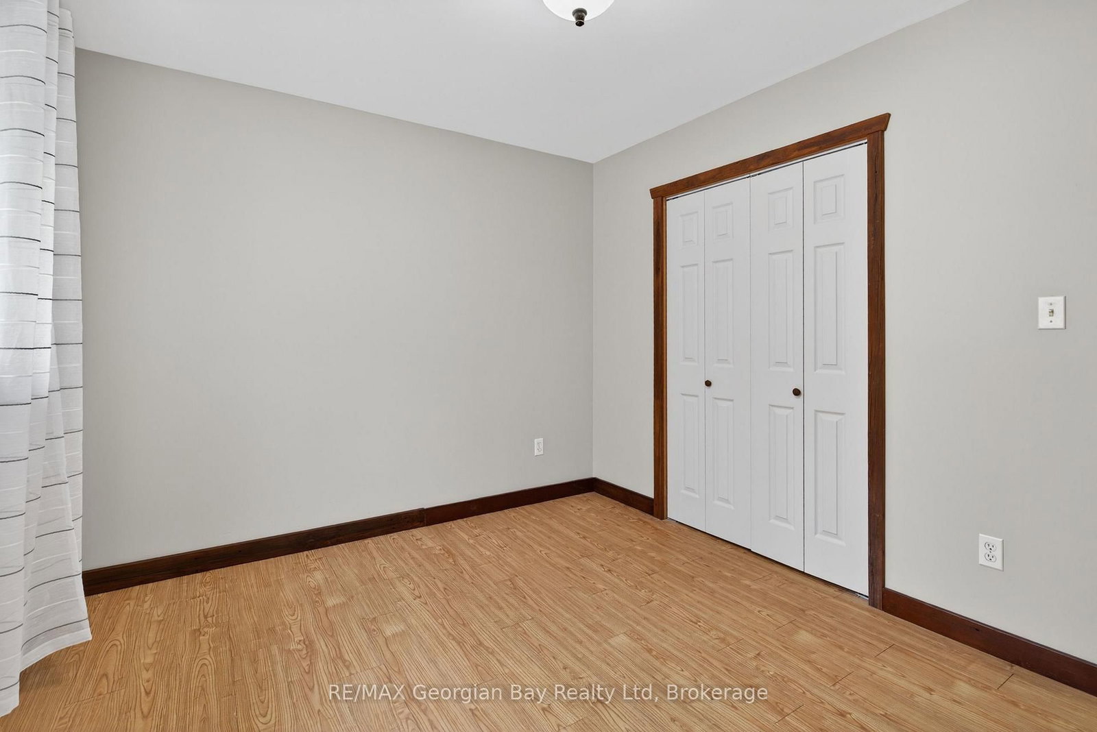 90 Farlain Lake Road W • Tiny, ON photo 15