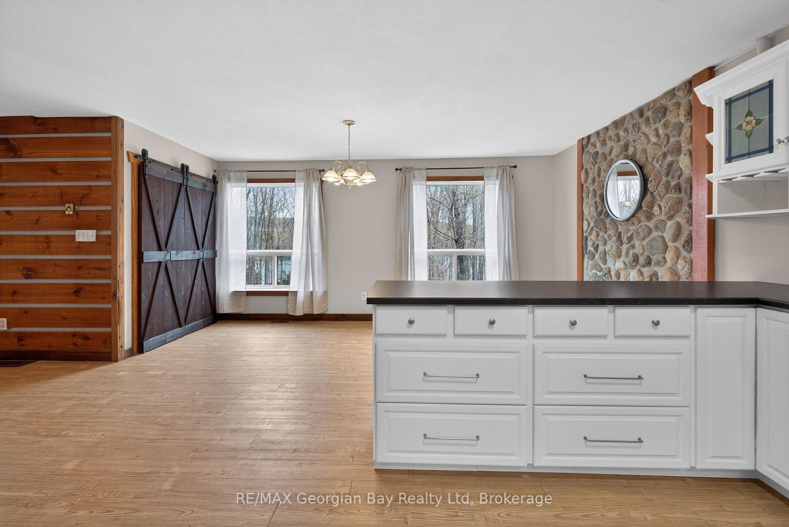 90 Farlain Lake Road W • Tiny, ON photo 4