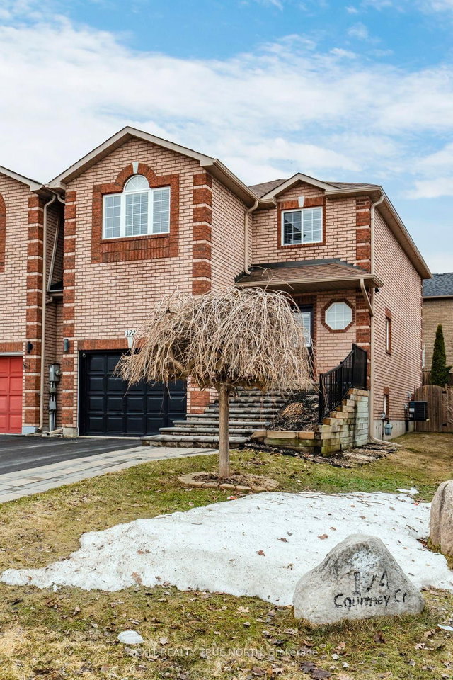 172 Courtney Crescent