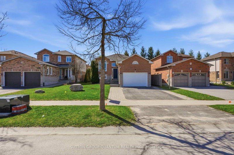 19 LESLIE Ave, Barrie, L4N 9N9 | Image 3