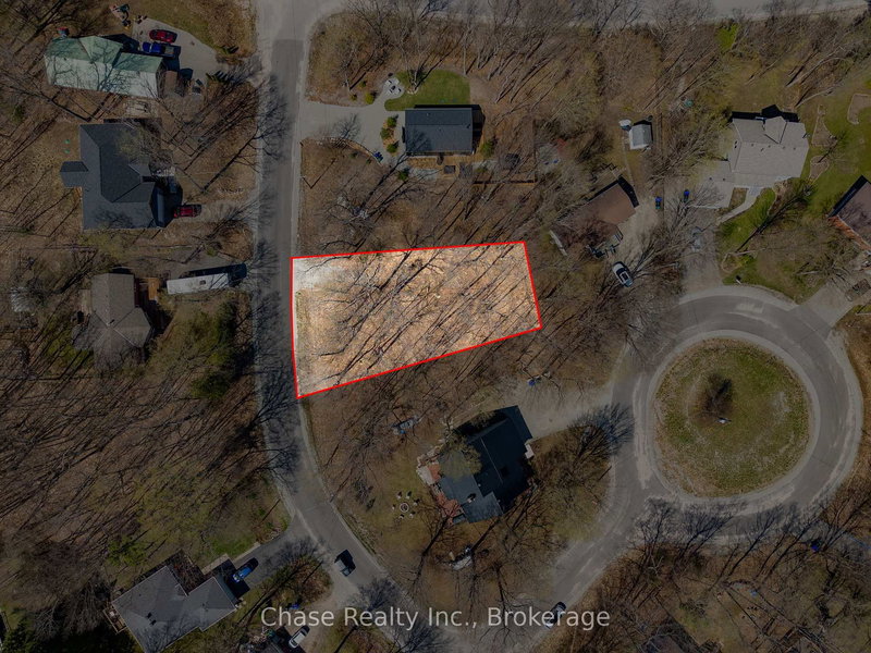 home for sale on 7 Oneida Crescent