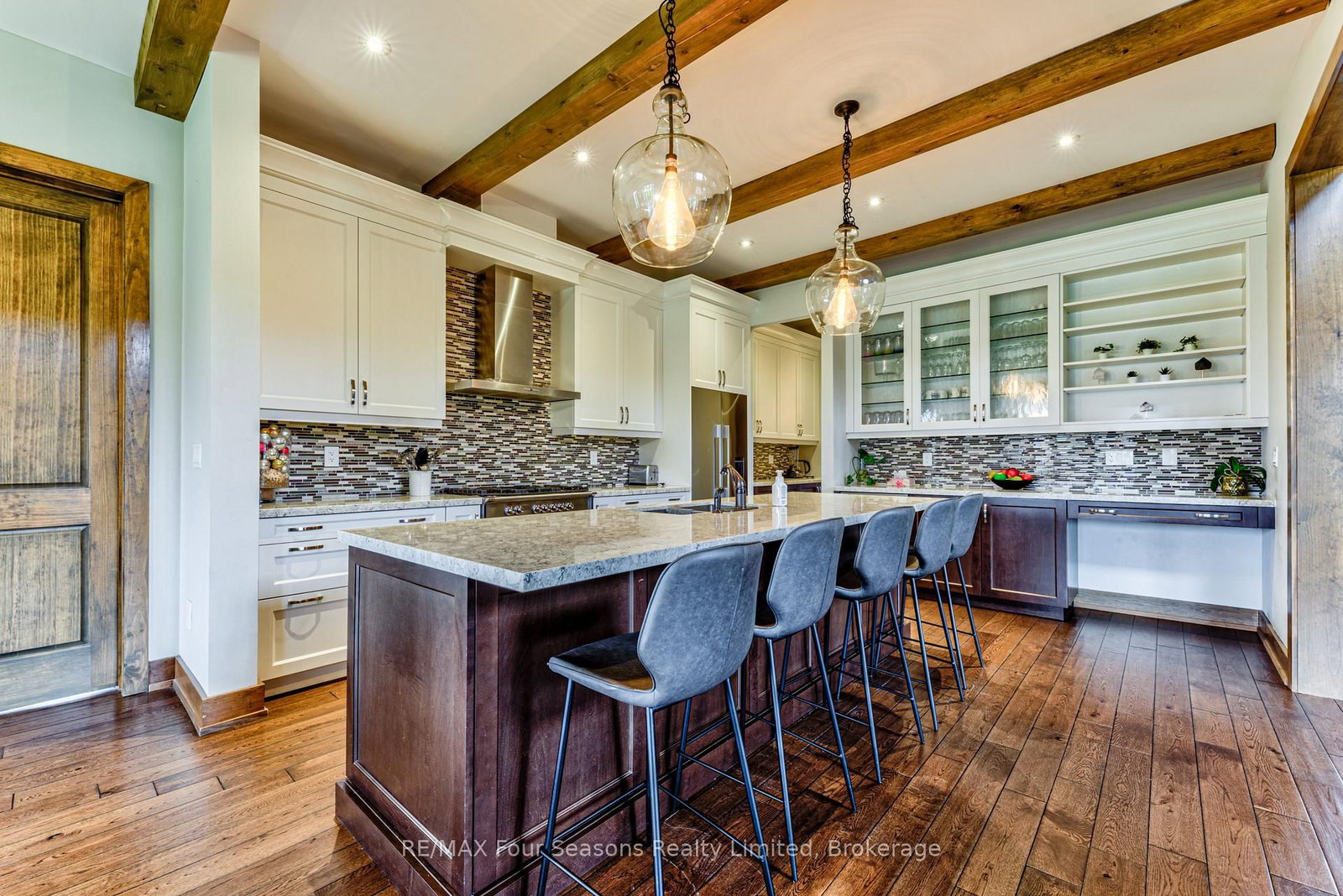 9 Windrose Valley Boulevard • Clearview, ON photo 12