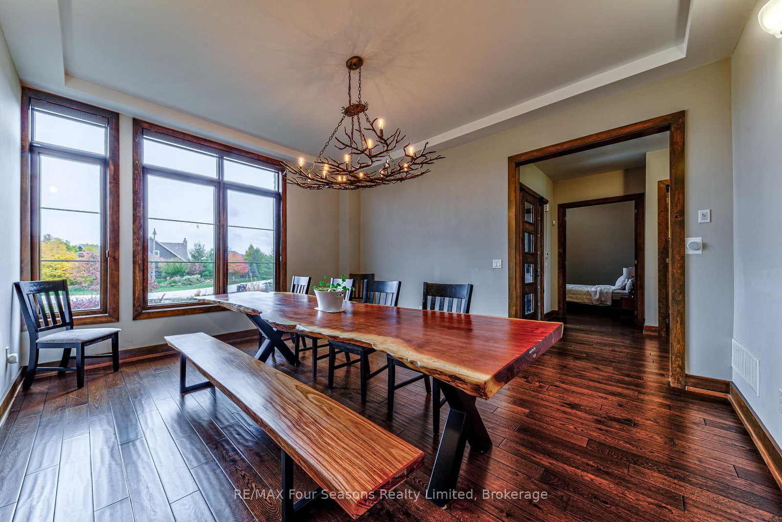 9 Windrose Valley Boulevard • Clearview, ON photo 19