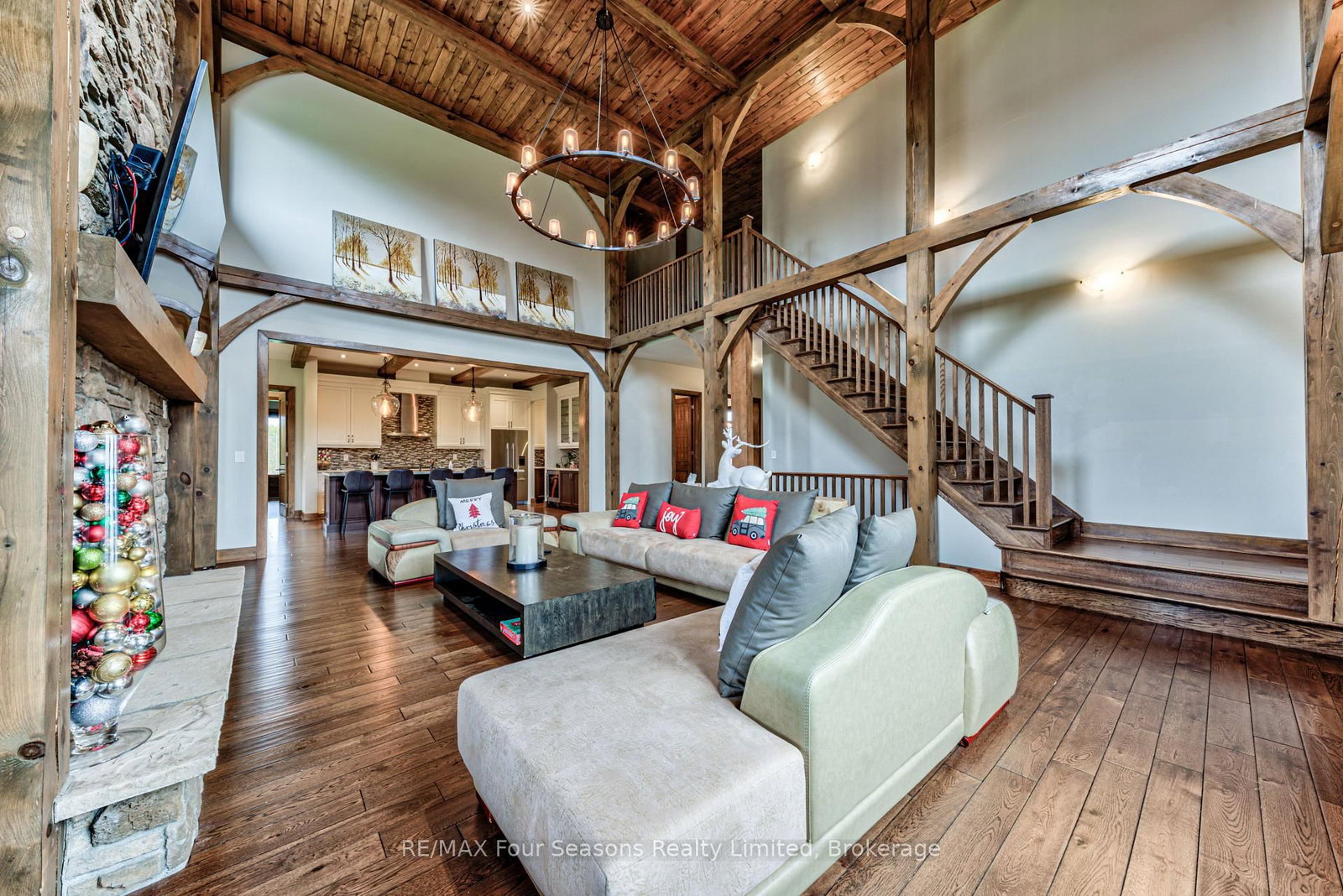 9 Windrose Valley Boulevard • Clearview, ON photo 8